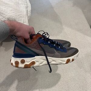 Nike React Element 87 Dusty Peach size 11.5